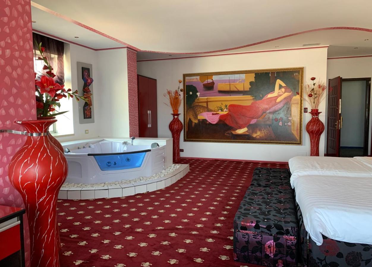 Hotel Rosa Blu Tiran Dış mekan fotoğraf